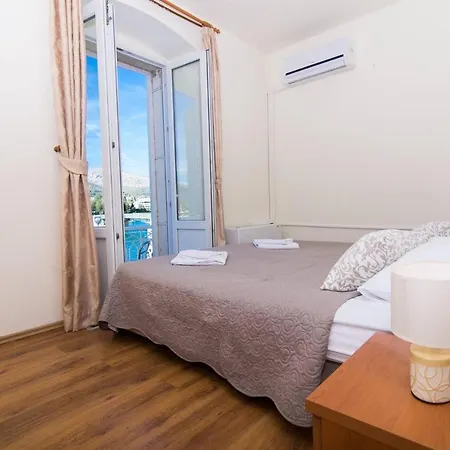 Villa Liza Bed & Breakfast *