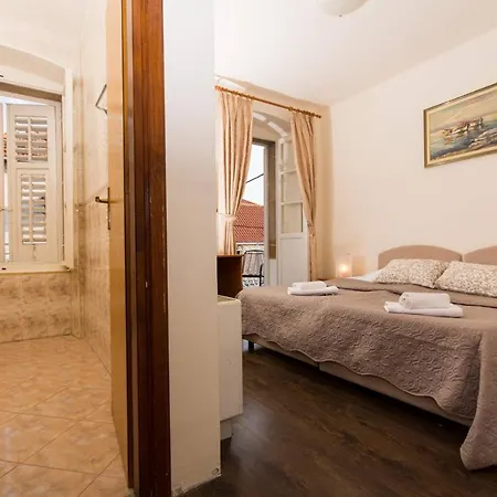 Villa Liza Bed & Breakfast